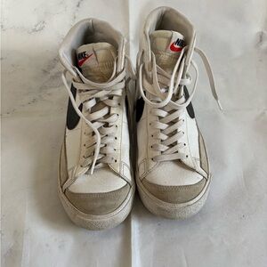 Nike Kids Sneakers in White and Tan